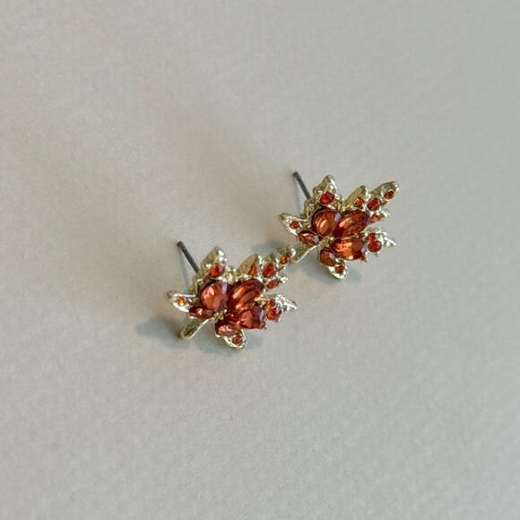 Leaf stud earrings M797 - Picture 3 of 4